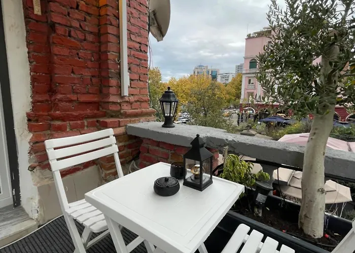 Aj - Hidden Gem In Front Of Taiwan Center 公寓