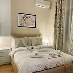 Aj - Hidden Gem In Front Of Taiwan Center Apartmán *