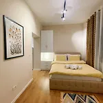 Aj - Hidden Gem In Front Of Taiwan Center Apartmán Tirana