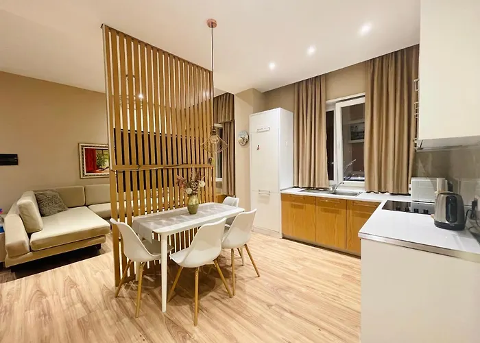 アパート Aj - Hidden Gem In Front Of Taiwan Center ティラナ