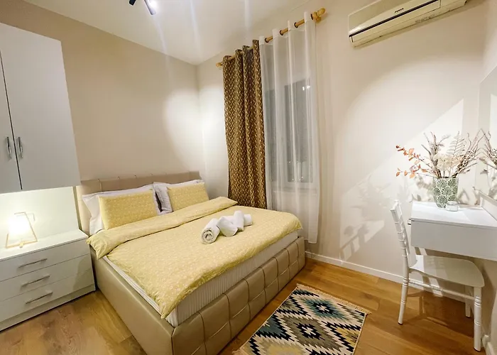 Aj - Hidden Gem In Front Of Taiwan Center Apartment Tirana