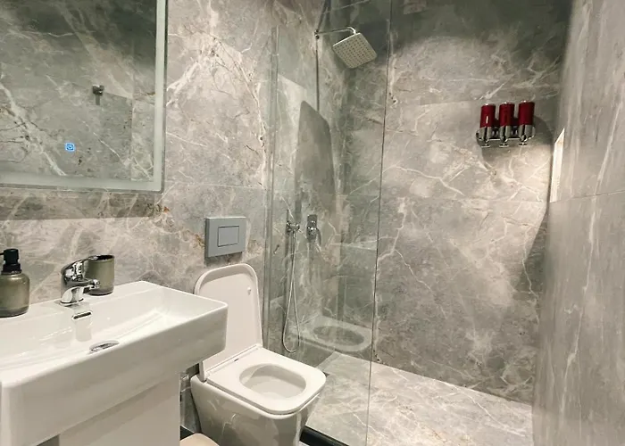 Aj - Hidden Gem In Front Of Taiwan Center * ティラナ